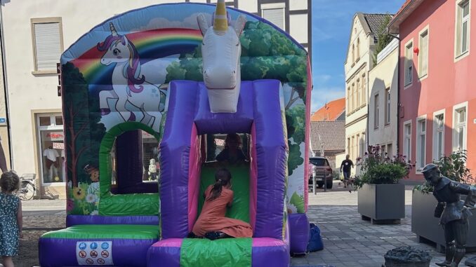 250719_Hüpfburg Heumarkt1 Kopie